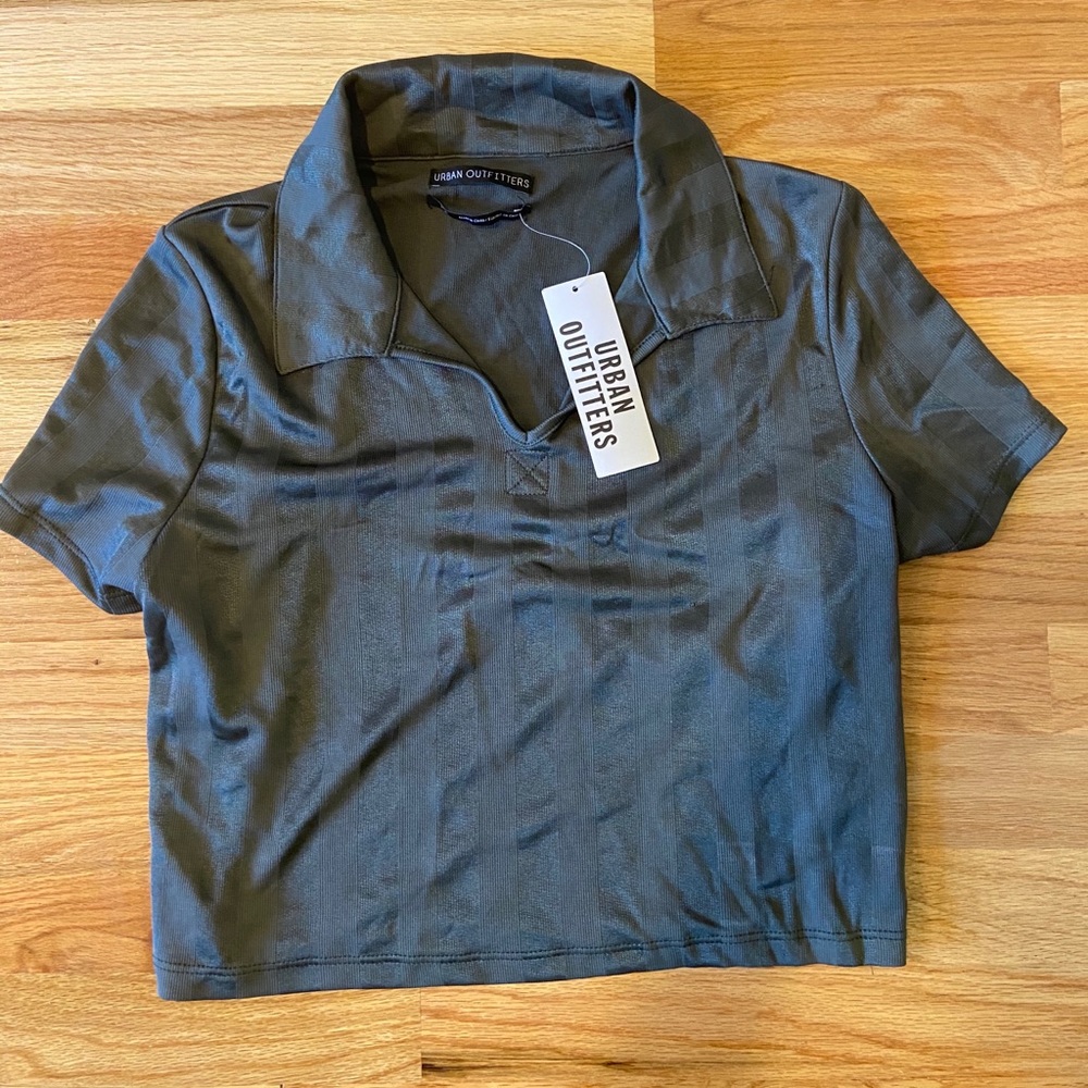 Collard Crop Top